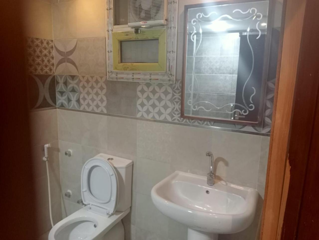 لأصحاب الرقي والفخامة راقية عالية الجودة والتميز في المهندسين قريب جامعة الدول والنيل Apartment Cairo
