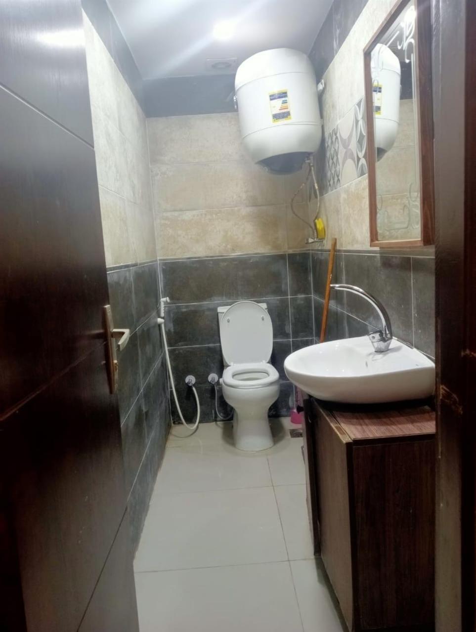 لأصحاب الرقي والفخامة راقية عالية الجودة والتميز في المهندسين قريب جامعة الدول والنيل