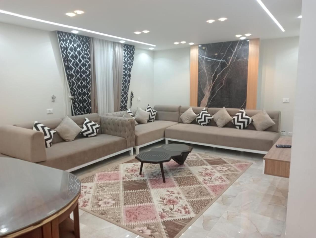 لأصحاب الرقي والفخامة راقية عالية الجودة والتميز في المهندسين قريب جامعة الدول والنيل Apartment *