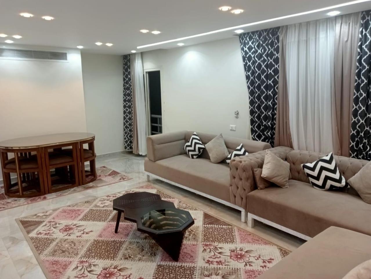 Apartment لأصحاب الرقي والفخامة راقية عالية الجودة والتميز في المهندسين قريب جامعة الدول والنيل